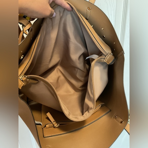 Nine West Large Tan Tote Bag NWOT Removable inner bag included - Picture 7 of 11